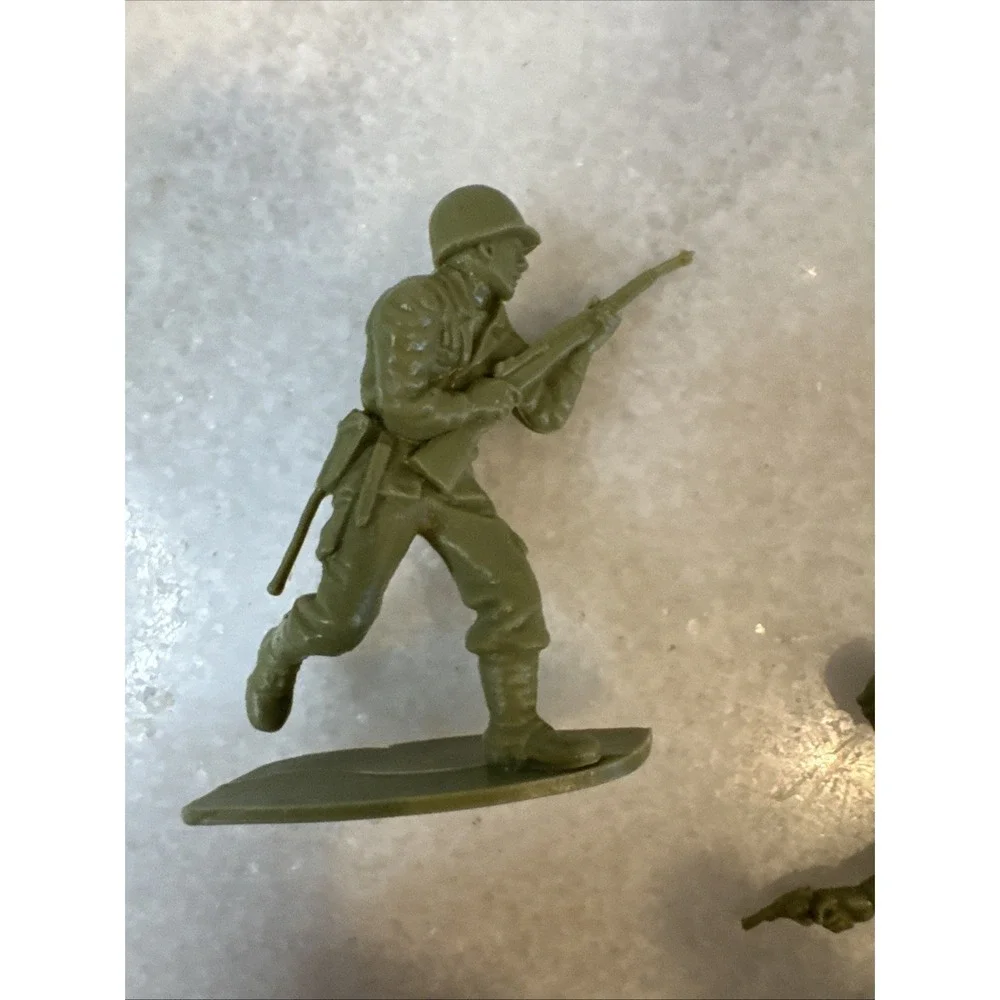Vintage Green 54mm Toy‎ Soldiers Set Of 11